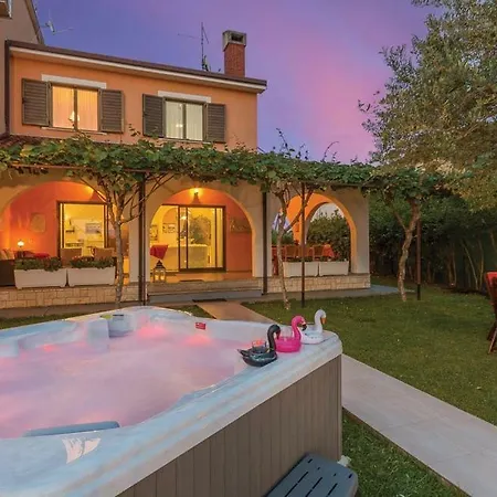 Lukas Villa Umag